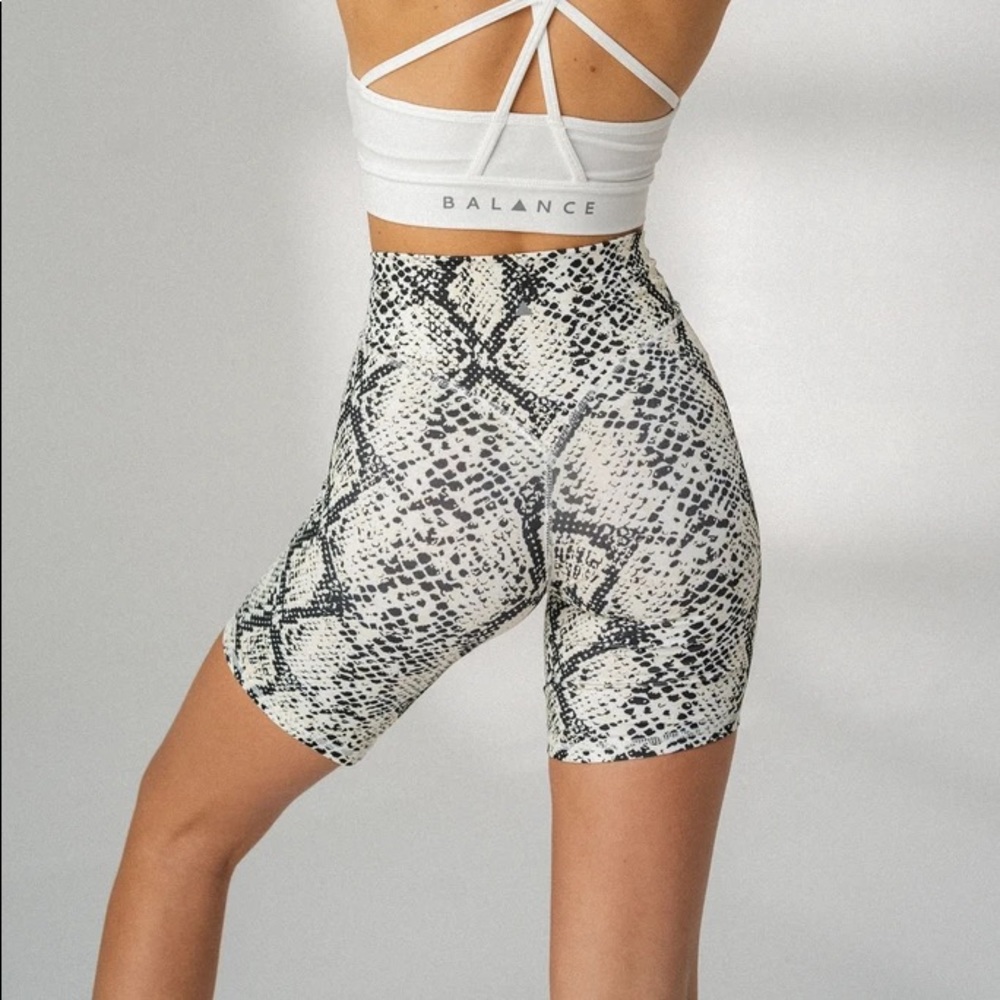 Balance Athletica Kingdom Ascend biker short